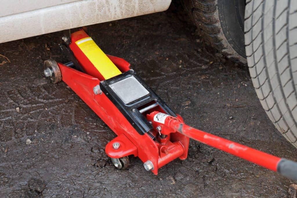 Motor Hills | 5 Best Ways to Reduce Weight On Your Car Car Jack | Best Ways to Reduce Weight On Your Car