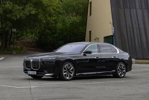 Motor Hills | Best EVs of June 2024: Top Picks Across Categories Best EVs June 2024 | Best Luxury Electric Cars - BMW i7