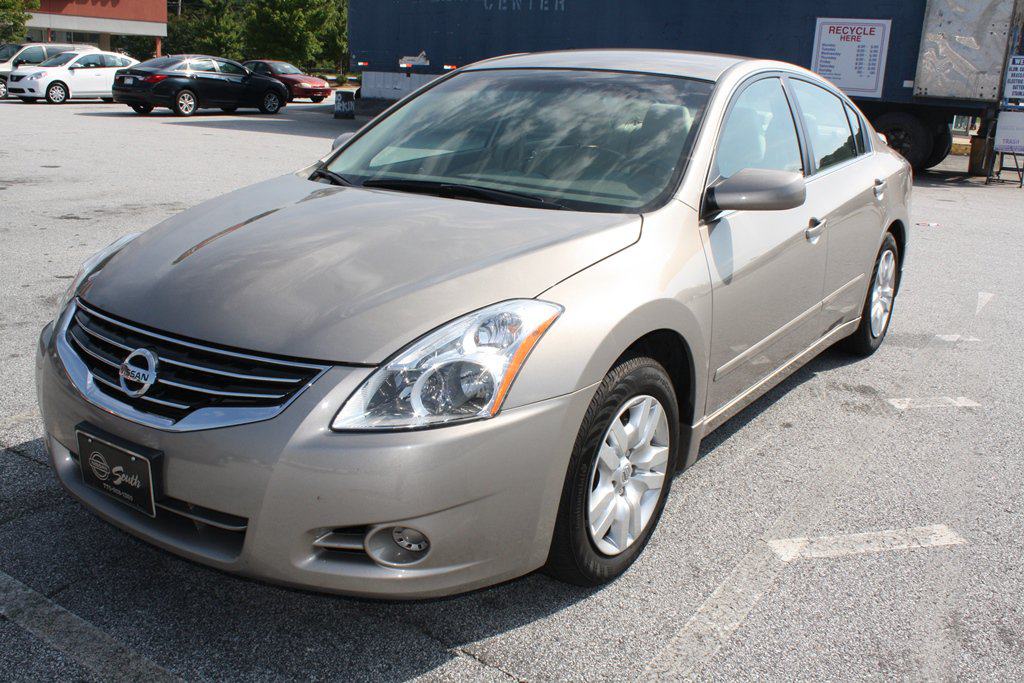 Nissan Altima 2012