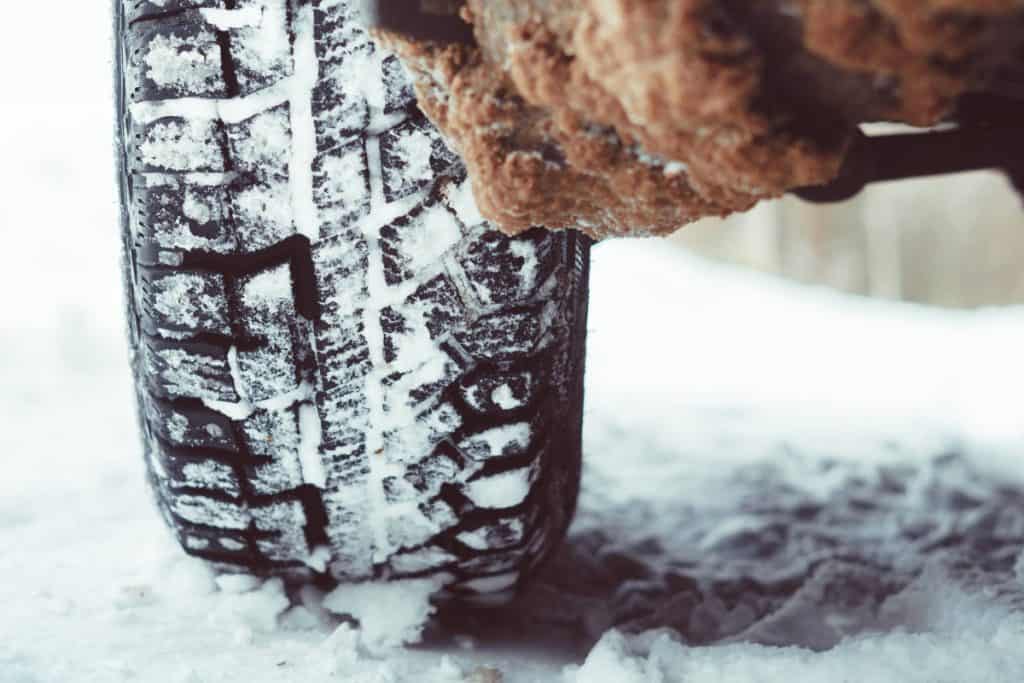 Motor Hills | Blizzak LM005 vs. Pilot Alpin 5: Which Winter Tire is Best for You? Winter Tires