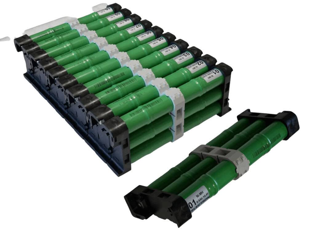 Motor Hills | How to Safely Trickle Charge a Hybrid Battery Motor Hills | How to Safely Trickle Charge a Hybrid Battery