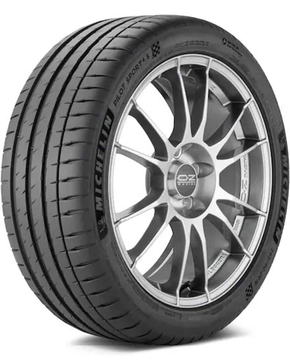 Motor Hills | Falken Azenis FK510 vs. Michelin Pilot Sport 4S: Which Tire Excels in Performance?