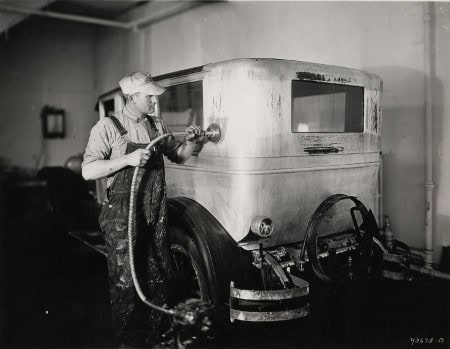 Motor Hills | Mechanics Then vs. Now: The Impact of Technology Early year mechanics