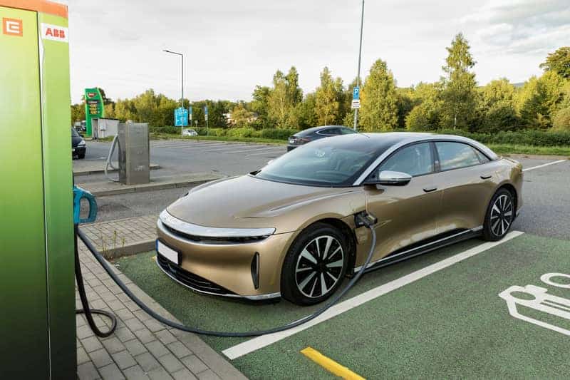 Motor Hills | Why Are Americans Switching to EVs in 2025? EVs Lucid Air
