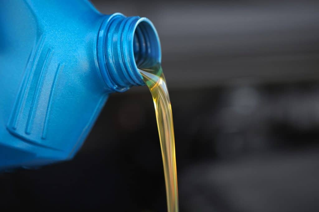 Motor Hills | Synthetic vs. Conventional Oil: Which Is Best for Your Car? Synthetic Oil