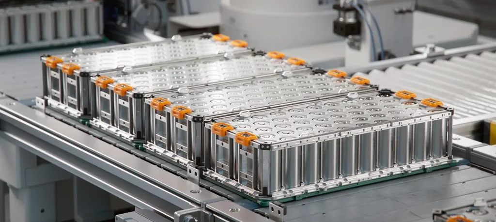 Motor Hills | Why Are Americans Switching to EVs in 2025? EVs battery technology