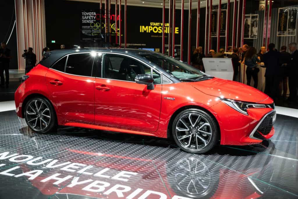 Motor Hills | EV vs. Hybrid: Which Technology Makes Financial Sense? Motor Hills | EV vs. Hybrid: Which Technology Makes Financial Sense?