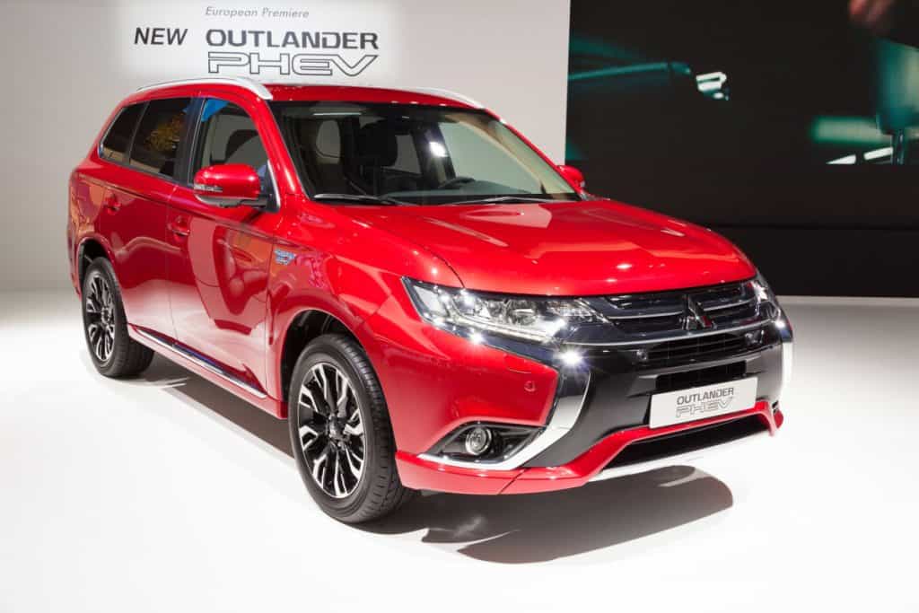 Motor Hills | EV vs. Hybrid: Which Technology Makes Financial Sense? Motor Hills | EV vs. Hybrid: Which Technology Makes Financial Sense?